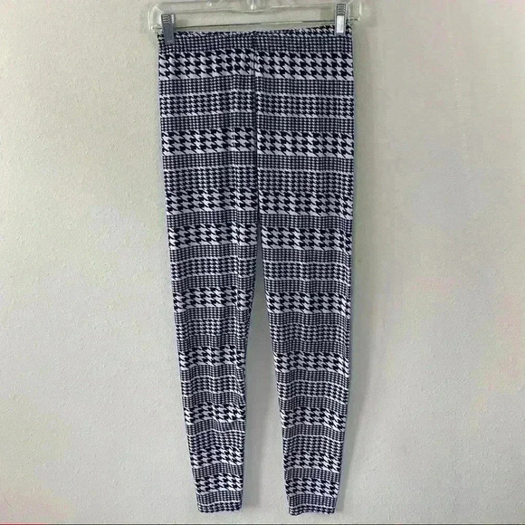 Black and white houndstooth check super soft leggings - Picture 2 of 2